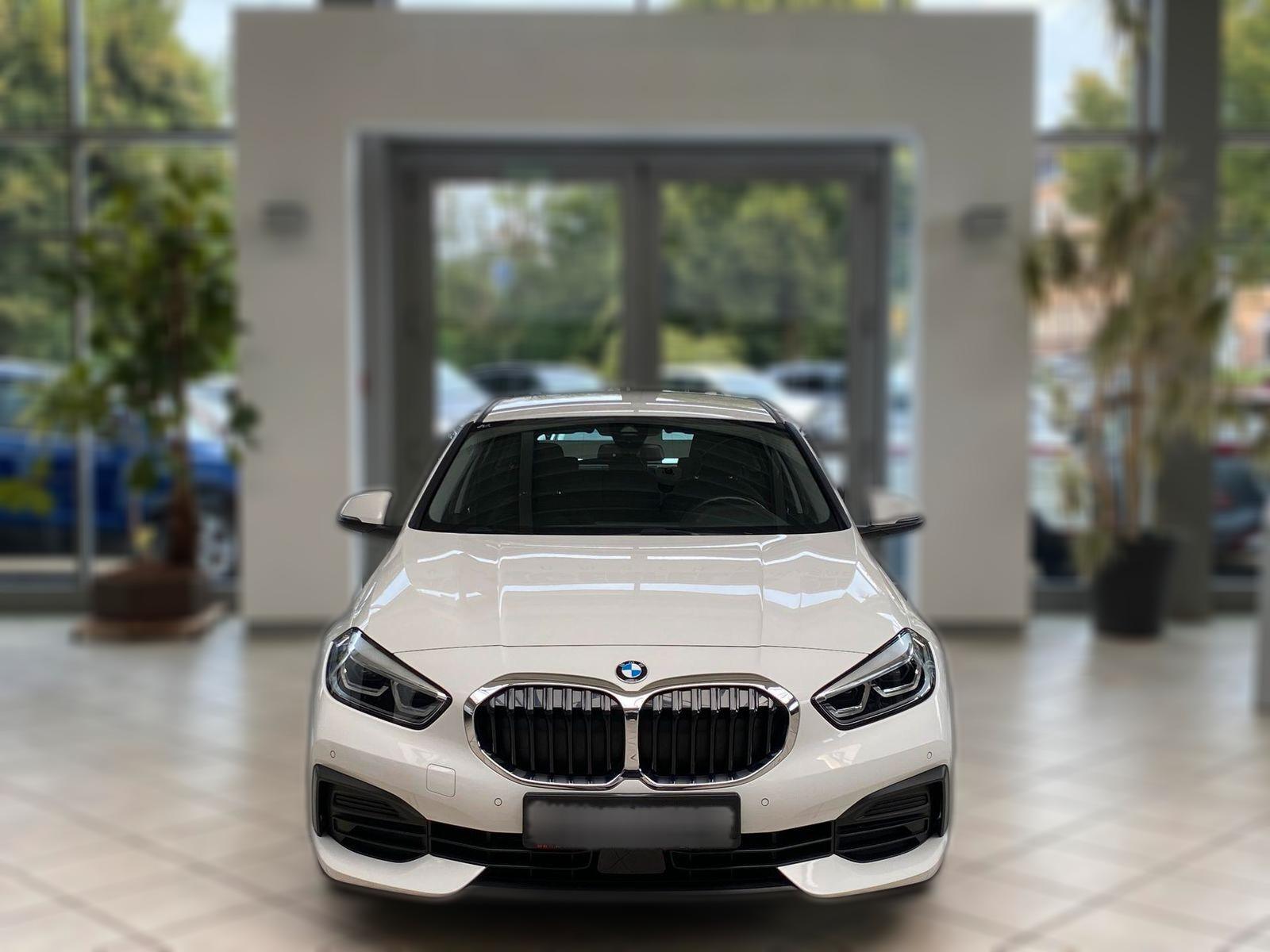 BMW 118 d Advantage*NAV*SHZ*TEMP*CARPLAY*RFK