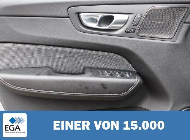 Volvo XC60 Plus Dark AWD B5 Benzin EU6d Allrad Leder digitales Cockpit Memory Sitze So
