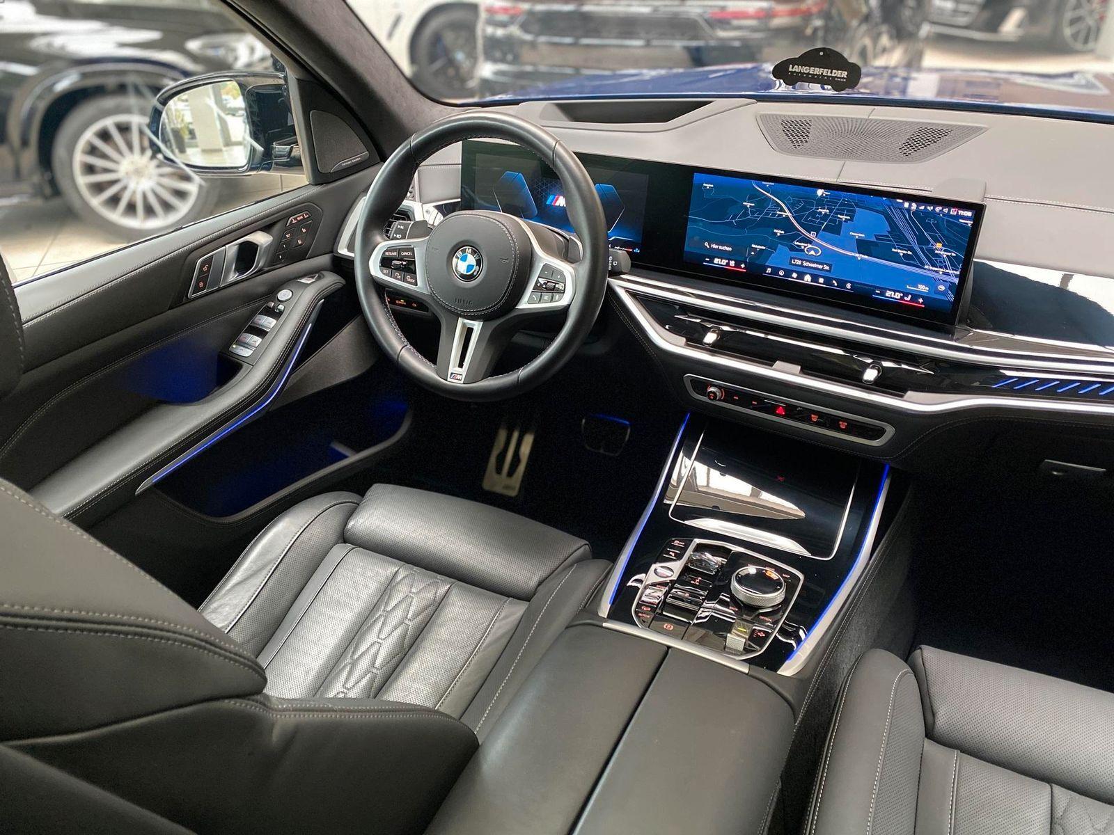 BMW X7 M60 i*MASSAGE*STDHZG*AHK*LEDER*GLAS*