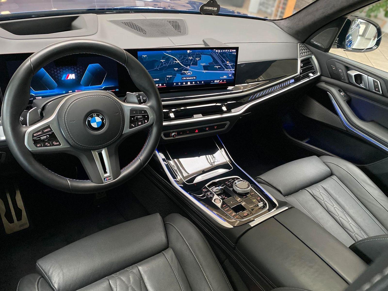 BMW X7 M60 i*MASSAGE*STDHZG*AHK*LEDER*GLAS*
