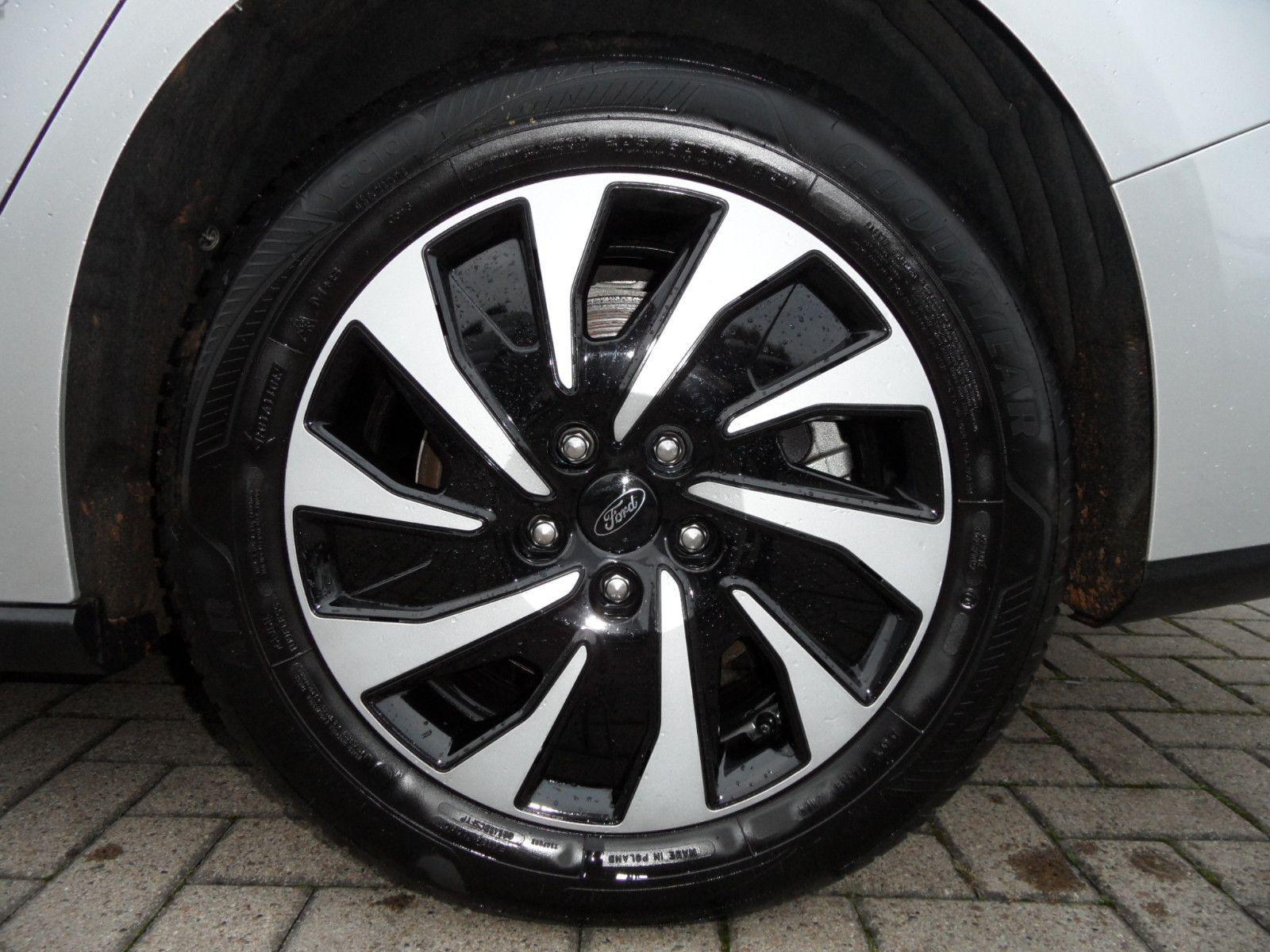 Ford Focus 1,0 Turnier Titanium+Navi-SYNC4+Sitzhzg.