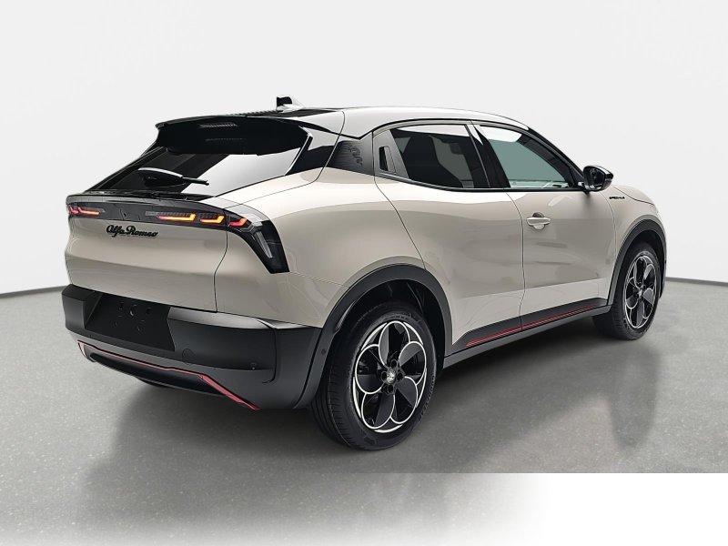 Alfa Romeo Junior ELETTRICA 54 KWH SPECIALE TECHNOLOGIE, SPORT-PAKET