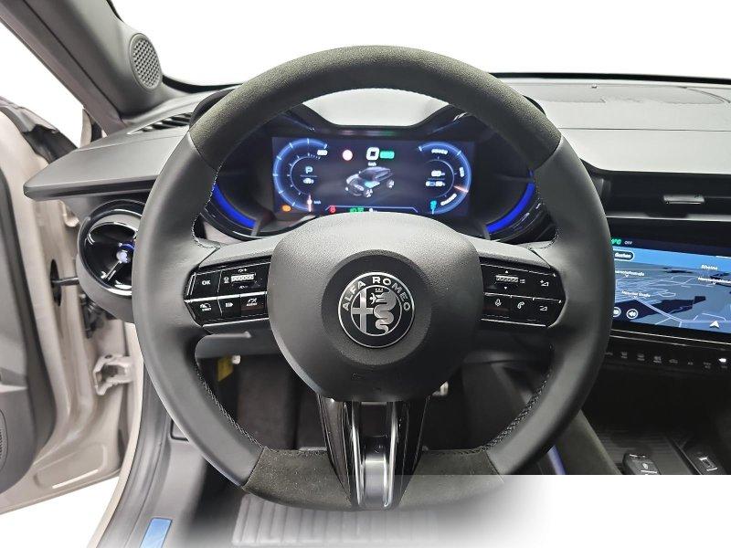 Alfa Romeo Junior ELETTRICA 54 KWH SPECIALE TECHNOLOGIE, SPORT-PAKET