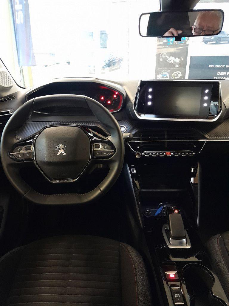 Peugeot 208 -e Active Pack 136++SHZ++RFK++EPH hinten