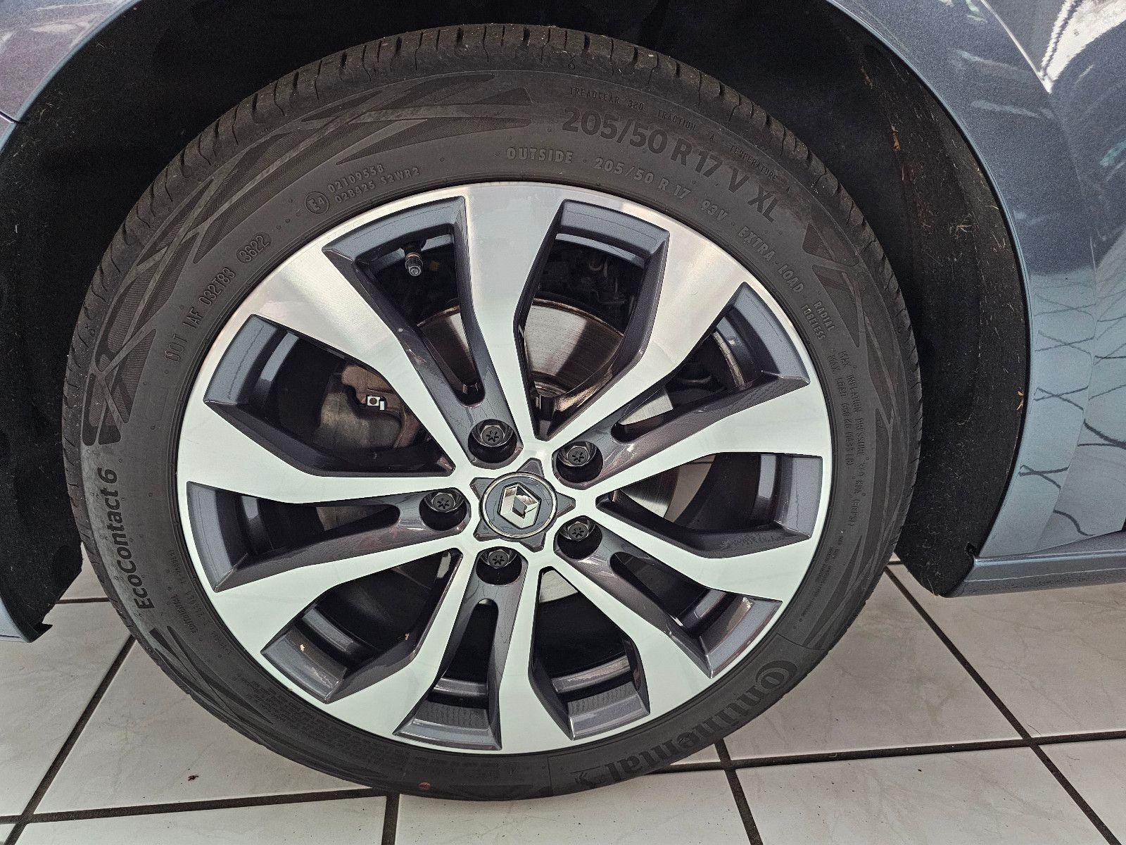 Renault Megane IV Techno Automatik mit AHK 1650 kg