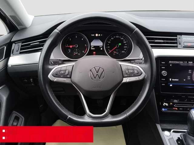Volkswagen Passat Variant 2.0 TDI DSG Elegance AHK ACC LED