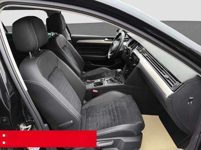 Volkswagen Passat Variant 2.0 TDI DSG Elegance AHK ACC LED