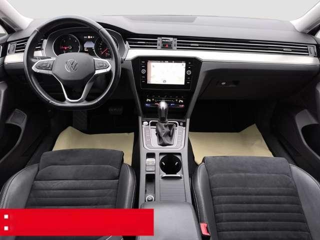 Volkswagen Passat Variant 2.0 TDI DSG Elegance AHK ACC LED