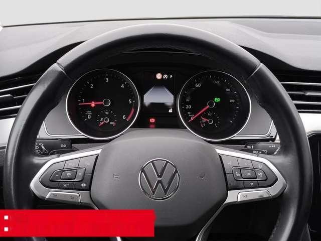 Volkswagen Passat Variant 2.0 TDI DSG Elegance AHK ACC LED