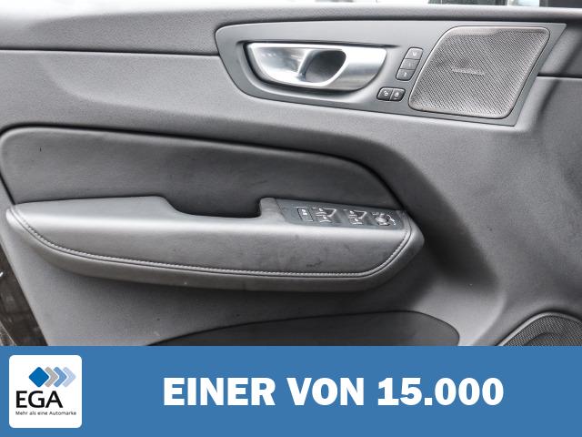 Volvo XC60 Plus Dark AWD B5 Benzin EU6d digitales Cockpit Memory Sitze Soundsystem Har