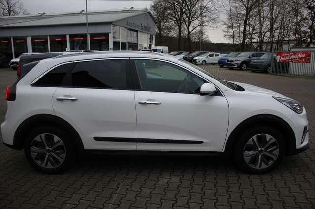 Kia Niro e-Niro Spirit (3 Phasen On-Board-Lader)