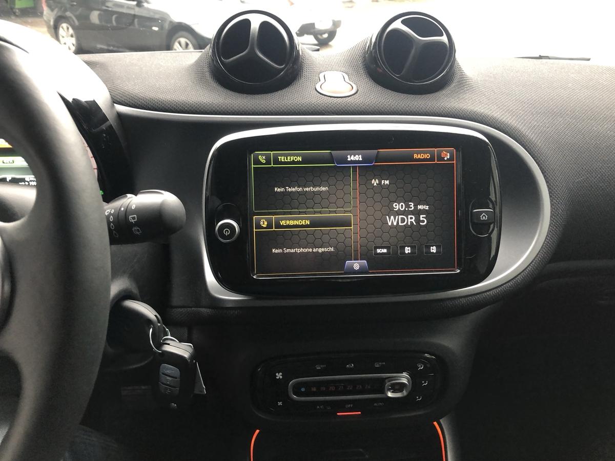 Smart ForTwo EQ*Exclusive*PANO*PTS*ALU*CAM*MEDIA*LED*SHZ*JBL*22kw