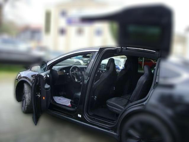 Tesla x75d price top