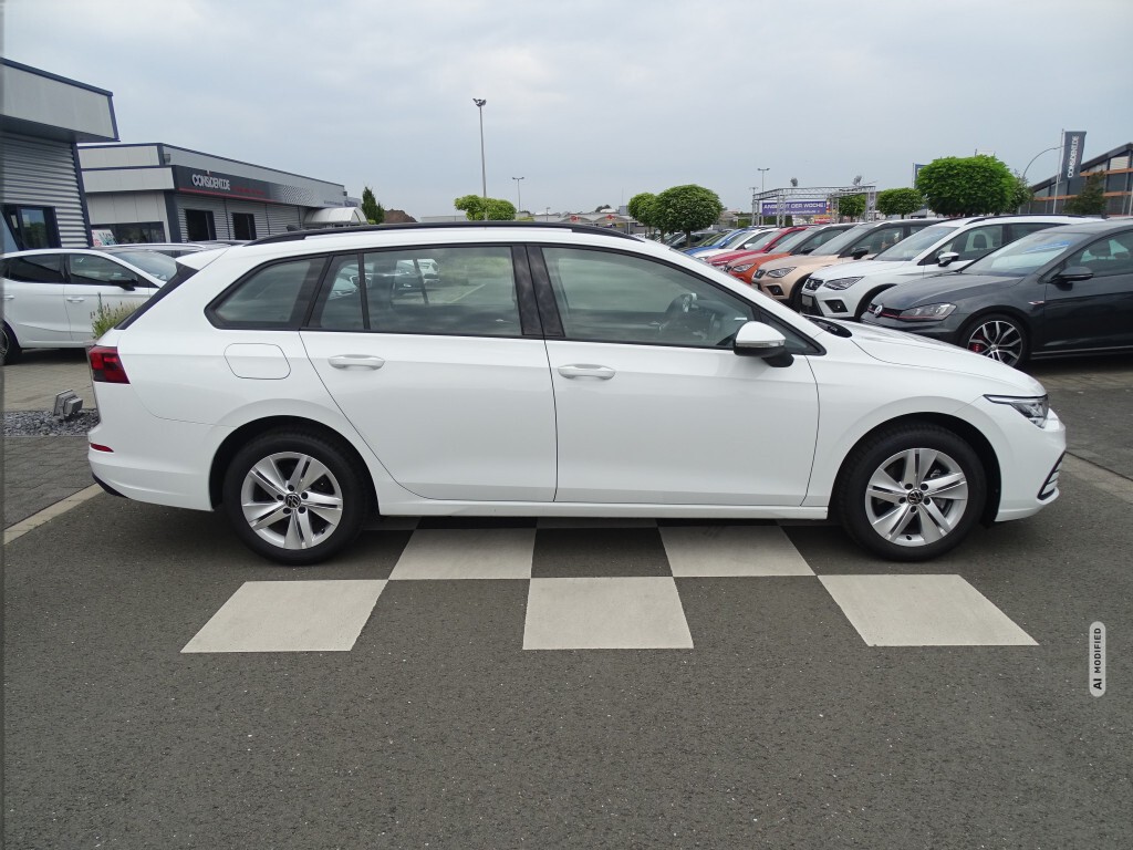 Volkswagen Golf 1.0 Life eTSI*DSG*NAVI*LED*PDC*DAB*SHZG*