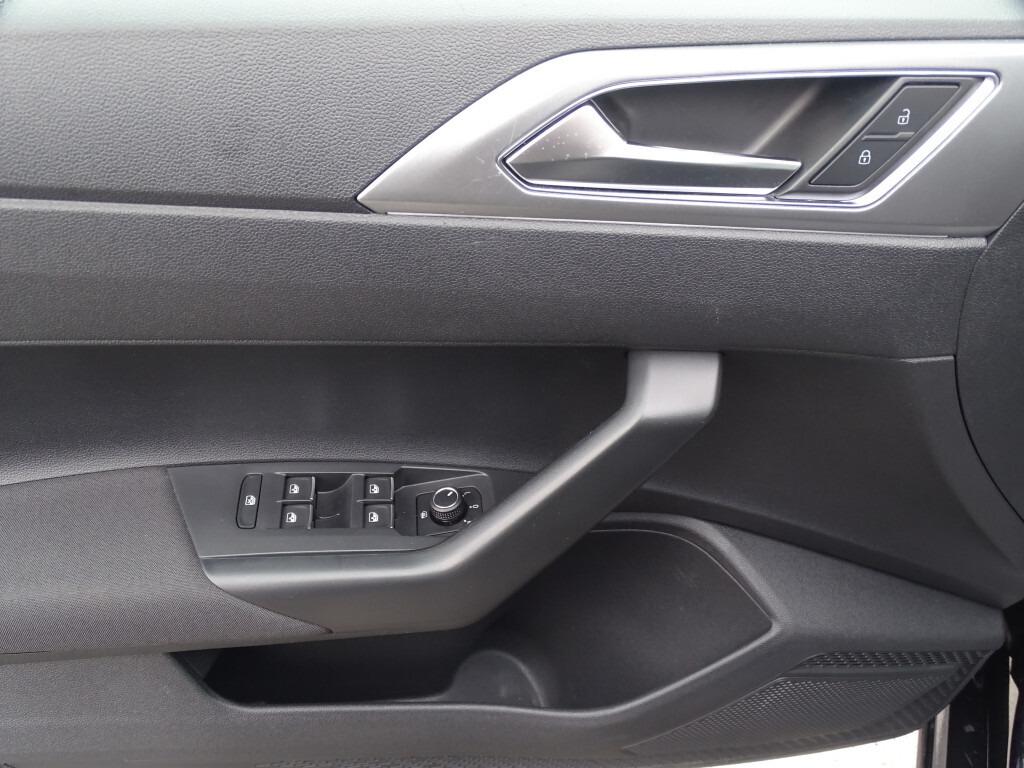 Volkswagen Polo 1.0*NAVI*DAB*ACC*PDC*SHZG*APP CONNECT*BEATS