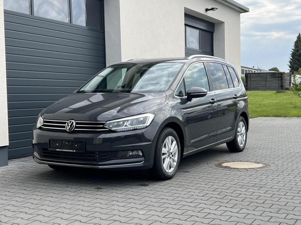 Volkswagen Touran R-Line 1,5 TSI 110KW Navigation