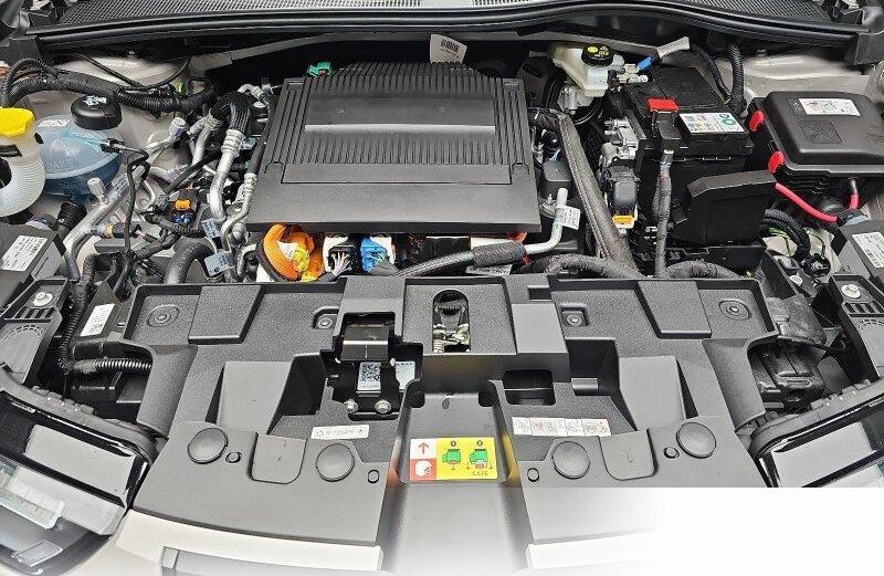 Alfa Romeo Junior ELETTRICA 54 KWH SPECIALE TECHNOLOGIE, SPORT-PAKET