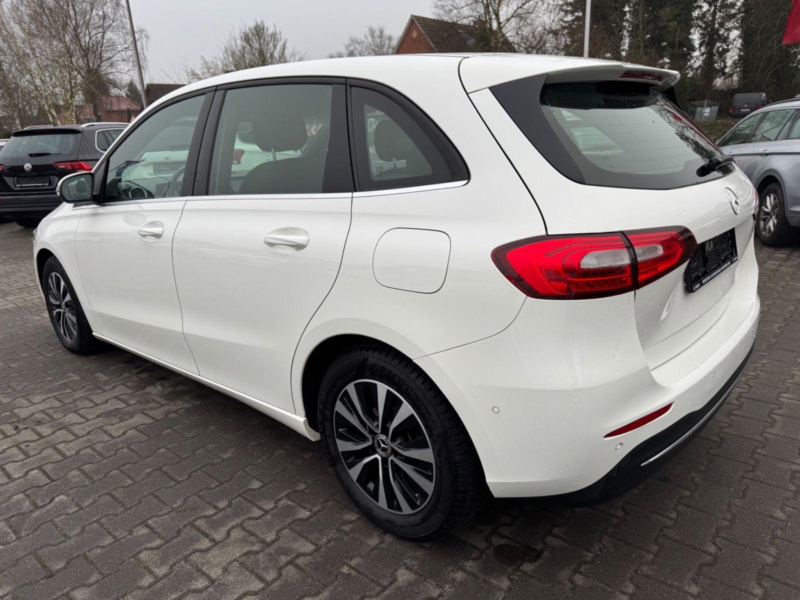 Mercedes-Benz B 180 d,VCockpit,NAVI,KAMERA,LEDER,SHZ,SPUR,1.HD