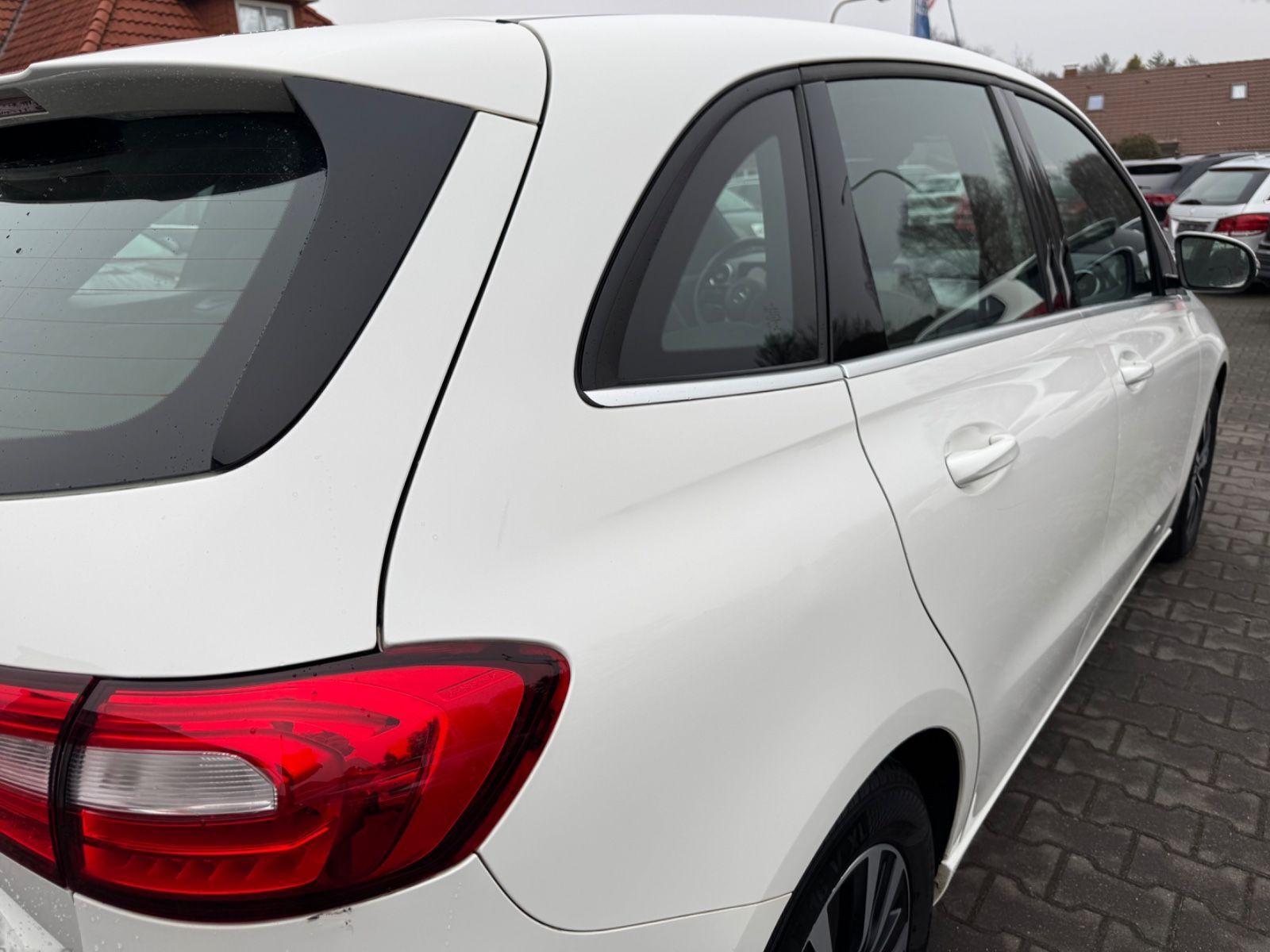 Mercedes-Benz B 180 d,VCockpit,NAVI,KAMERA,LEDER,SHZ,SPUR,1.HD