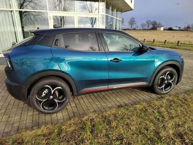 Alfa Romeo Junior Ibrida Speciale 1.2 VGT Tech-Paket/Navi/Kamera/ACC