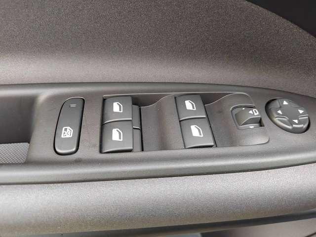 Alfa Romeo Junior Ibrida Speciale 1.2 VGT Tech-Paket/Navi/Kamera/ACC