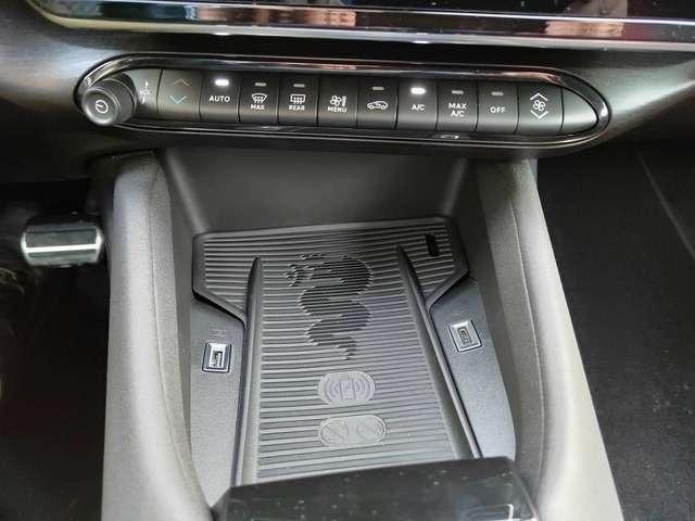 Alfa Romeo Junior Ibrida Speciale 1.2 VGT Tech-Paket/Navi/Kamera/ACC