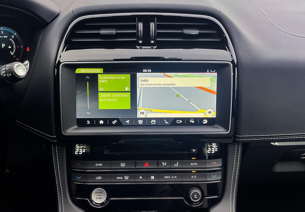 Jaguar F-Pace R-Sport 30d AWD NAVI VIRTUAL PANO AHK