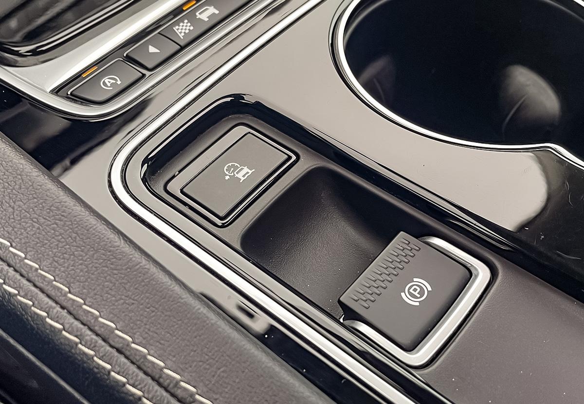 Jaguar F-Pace R-Sport 30d AWD NAVI VIRTUAL PANO AHK