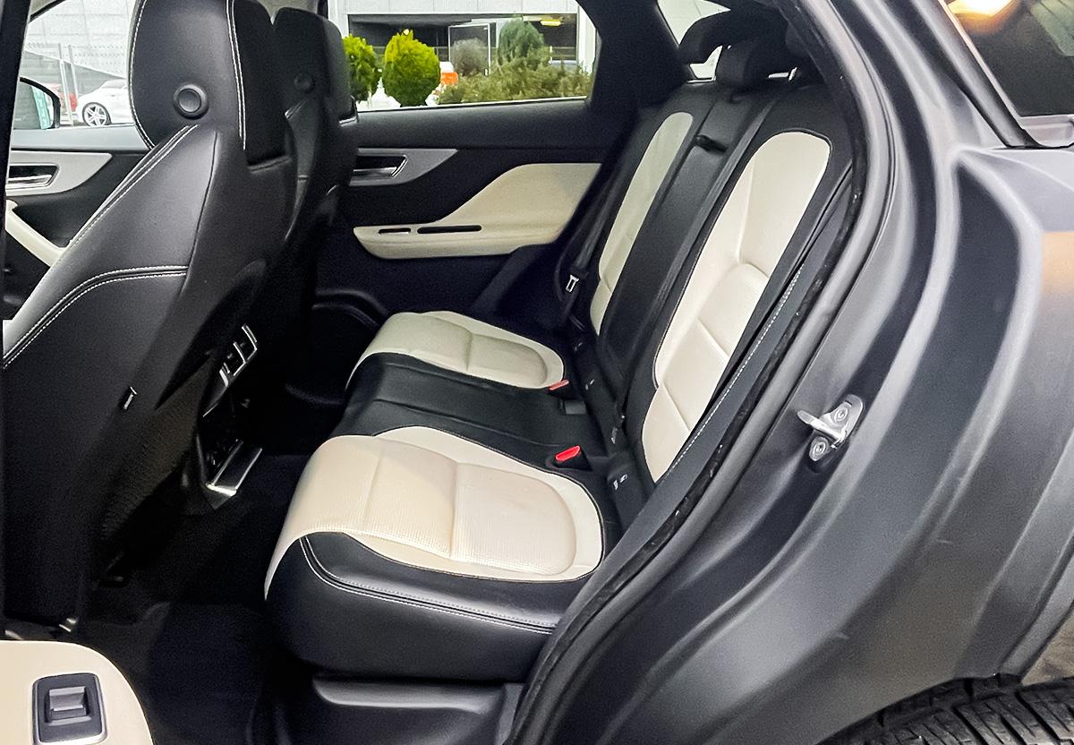 Jaguar F-Pace R-Sport 30d AWD NAVI VIRTUAL PANO AHK