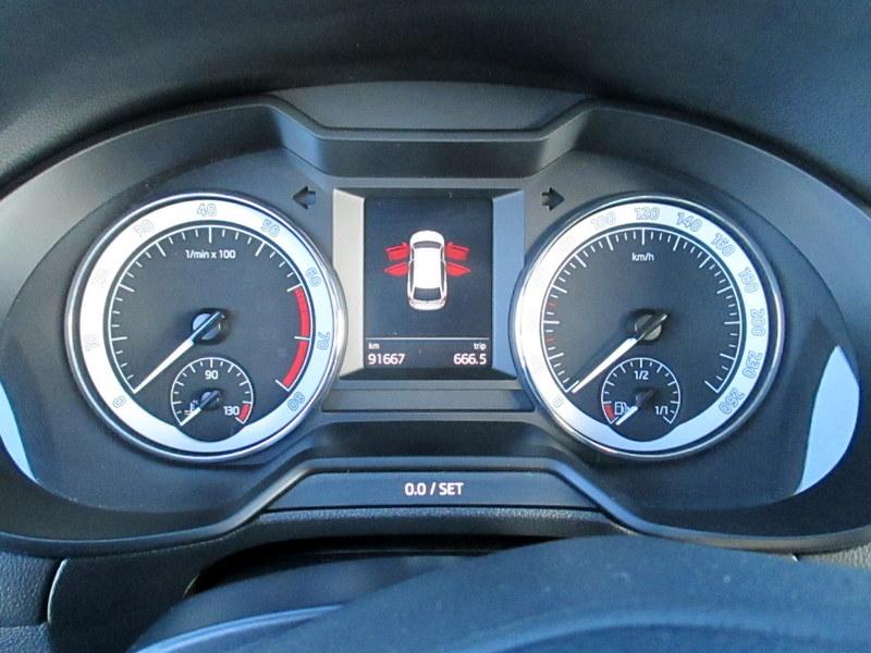 Skoda Octavia Combi 1.5 TSI ACT Style Navi Einparkhilfe LED Klima 