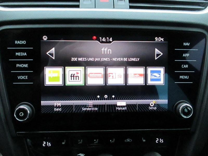 Skoda Octavia Combi 1.5 TSI ACT Style Navi Einparkhilfe LED Klima 