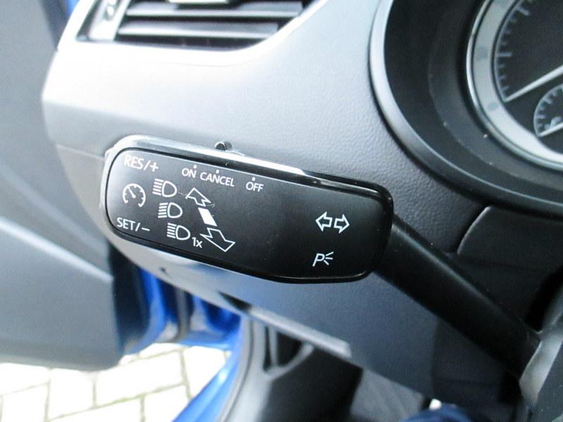 Skoda Octavia Kombi 1.5 TSI ACT Style Navi Einparkhilfe LED Klima 