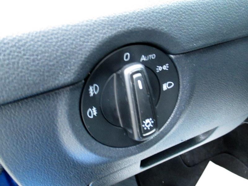 Skoda Octavia Combi 1.5 TSI ACT Style Navi Einparkhilfe LED Klima 