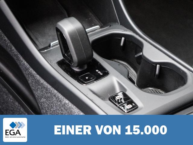 Volvo XC40 Core 2WD B3 EU6d Navi digitales Cockpit Soundsystem LED Scheinwerferreg. El