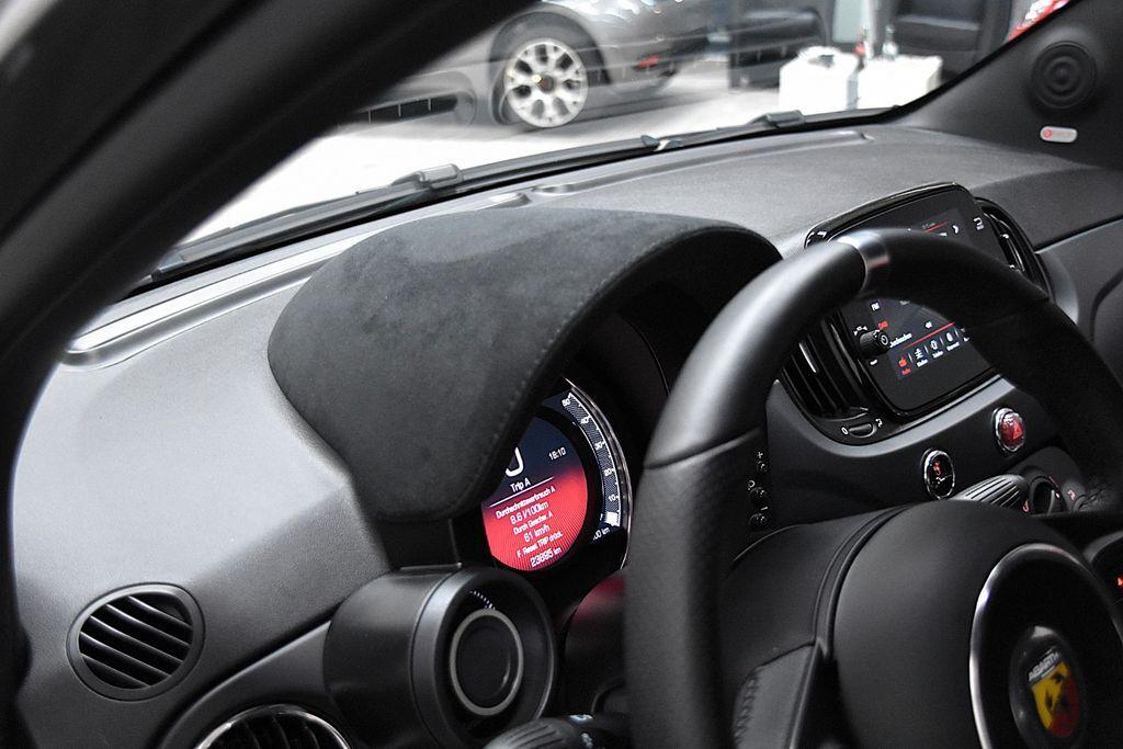 Abarth 595 1.4 T UConnectNavi Xenon Beats Sport PDC