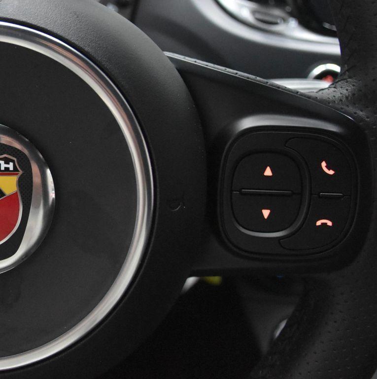 Abarth 595 1.4 T UConnectNavi Xenon Beats Sport PDC