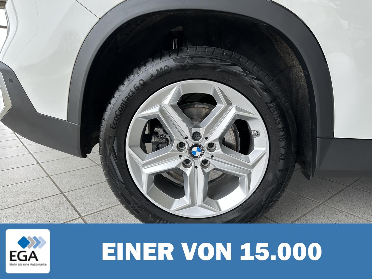 BMW X1 xDrive23i LED HUD LED PDC Kamera Sitzhz. Navi. Klimaauto