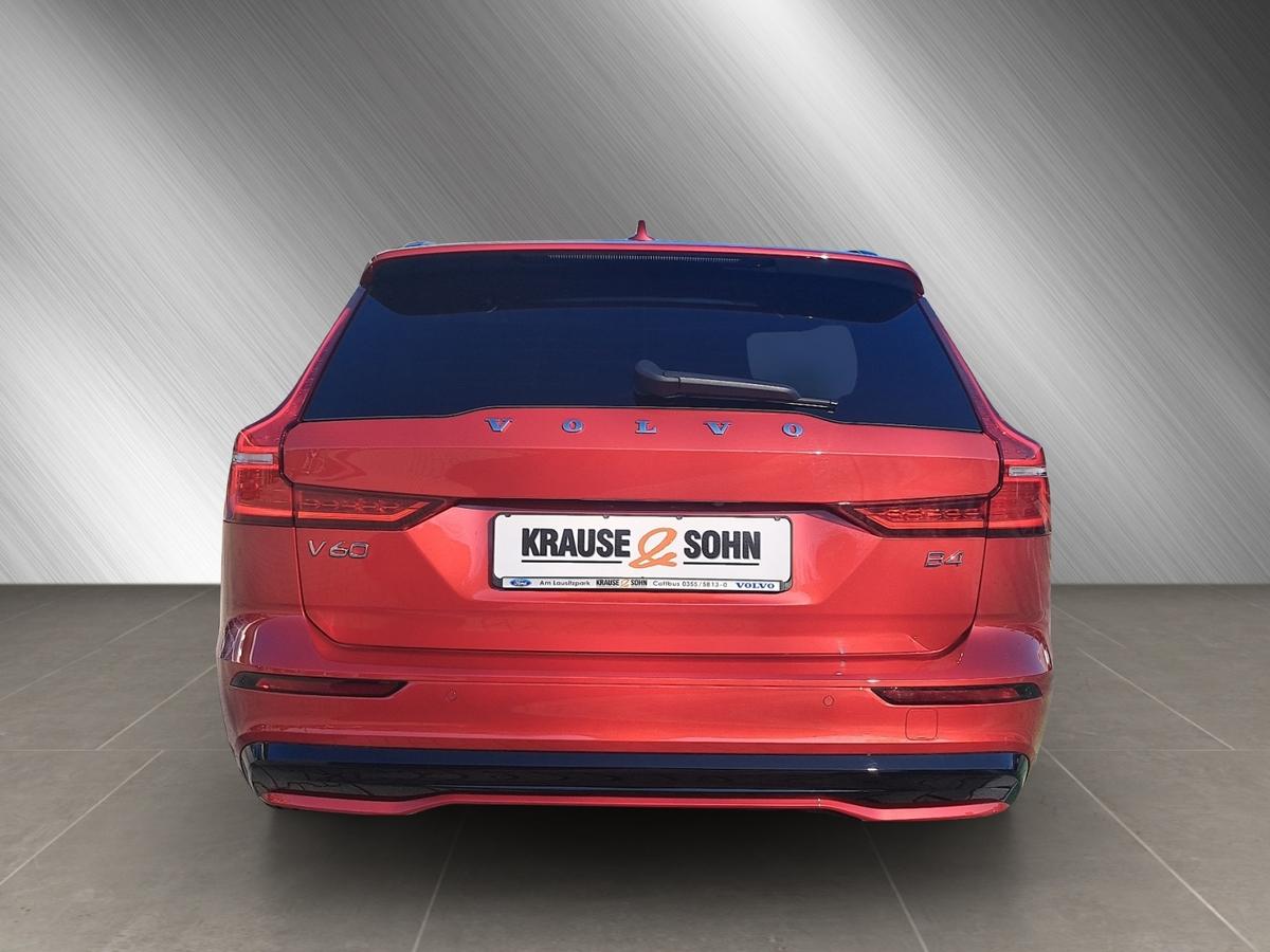 Volvo V60 B4 (Diesel) Plus Dark*PANORAMA-DACH*HARMAN/KARDON*R-CAM*