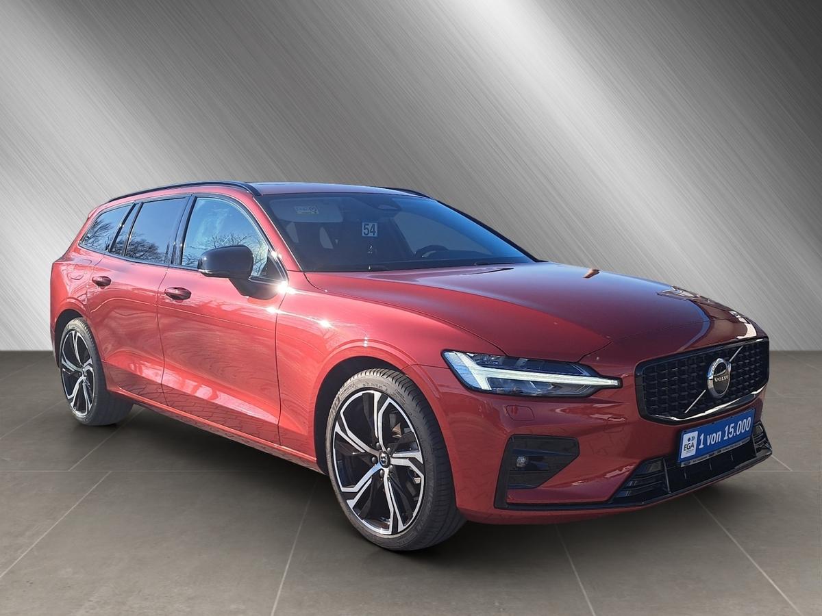 Volvo V60 B4 (Diesel) Plus Dark*PANORAMA-DACH*HARMAN/KARDON*R-CAM*
