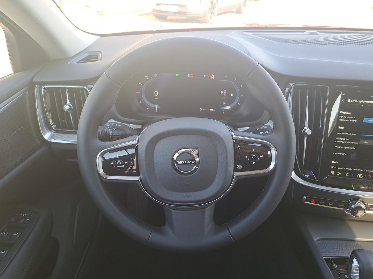 Volvo V60 B4 (Diesel) Plus Dark*PANORAMA-DACH*HARMAN/KARDON*R-CAM*