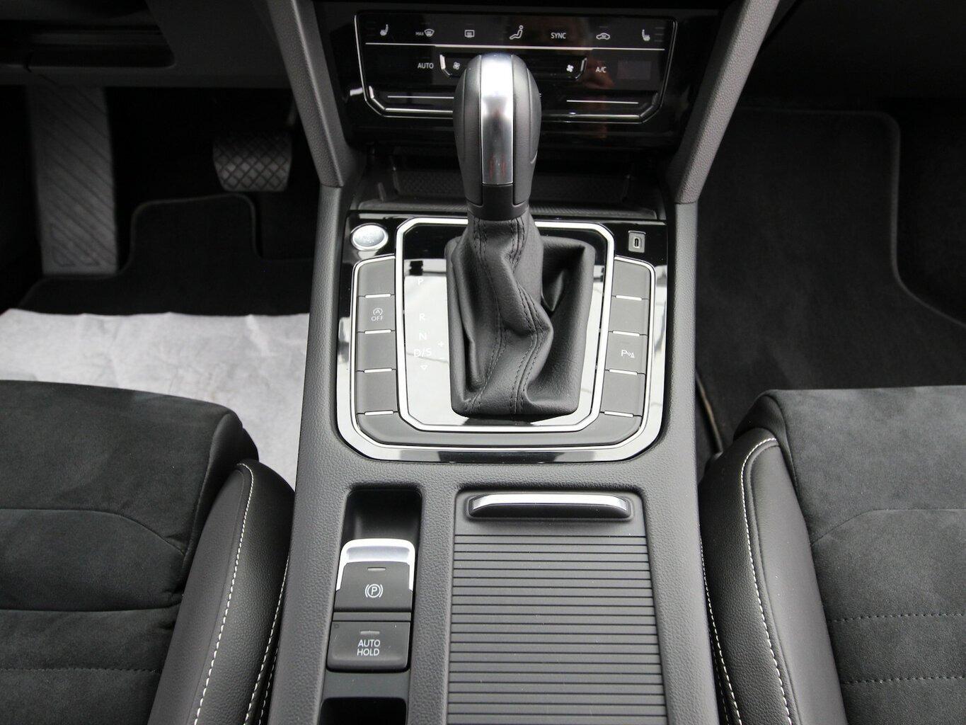 Volkswagen Passat Variant 2.0 TDI BMT 7-DSG Elegance R-Line