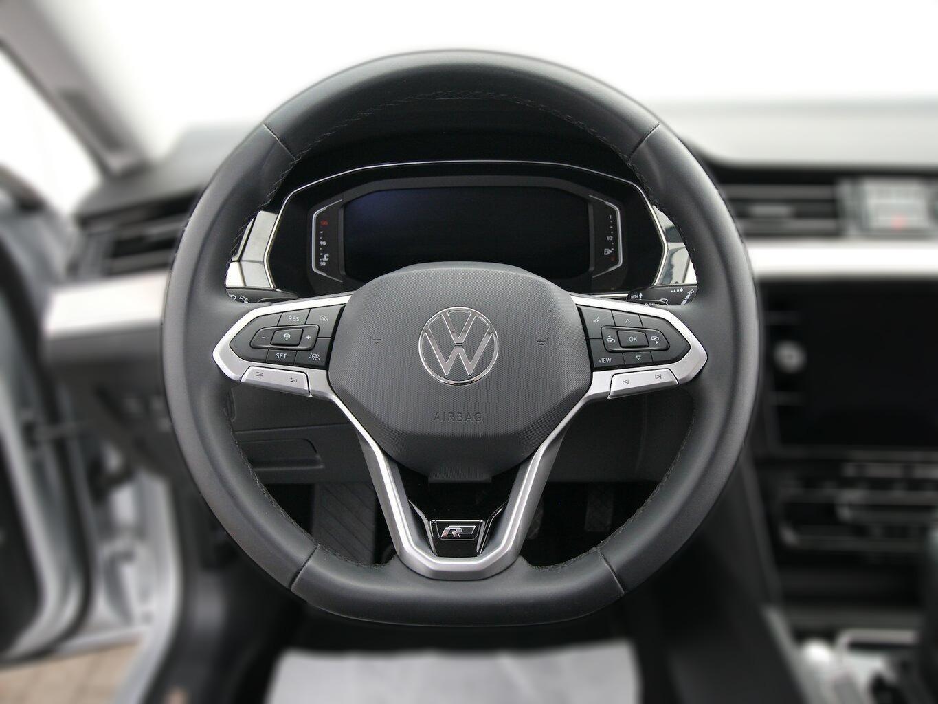 Volkswagen Passat Variant 2.0 TDI BMT 7-DSG Elegance R-Line