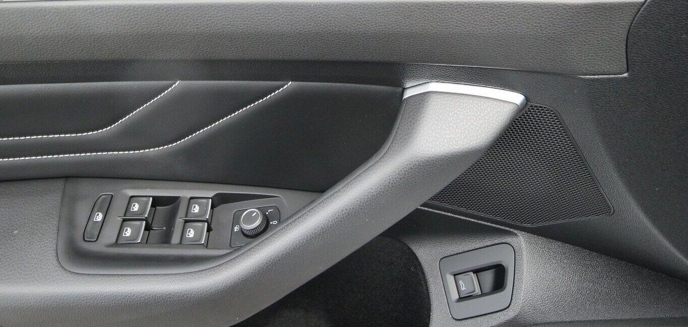 Volkswagen Passat Variant 2.0 TDI BMT 7-DSG Elegance R-Line