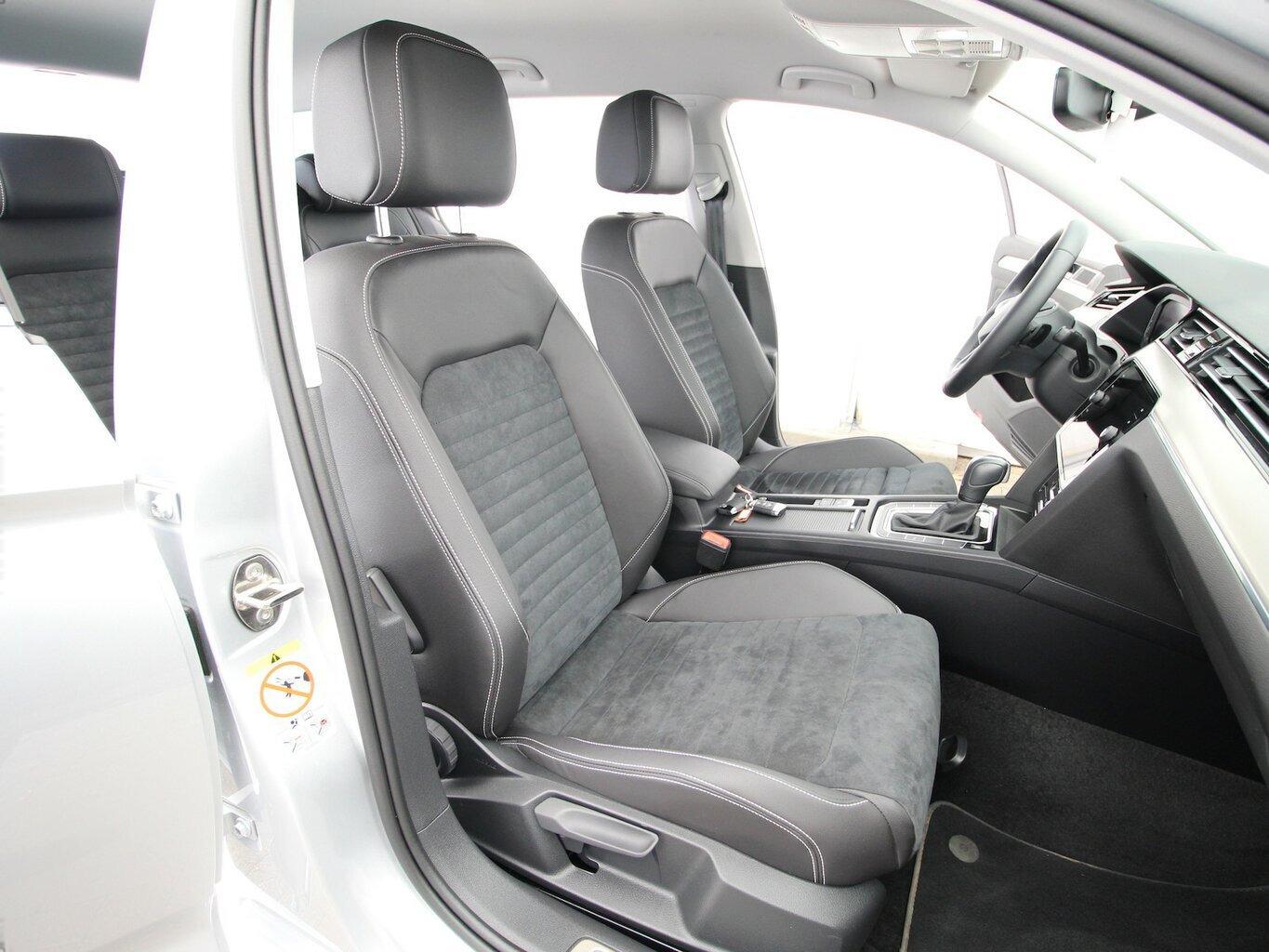 Volkswagen Passat Variant 2.0 TDI BMT 7-DSG Elegance R-Line