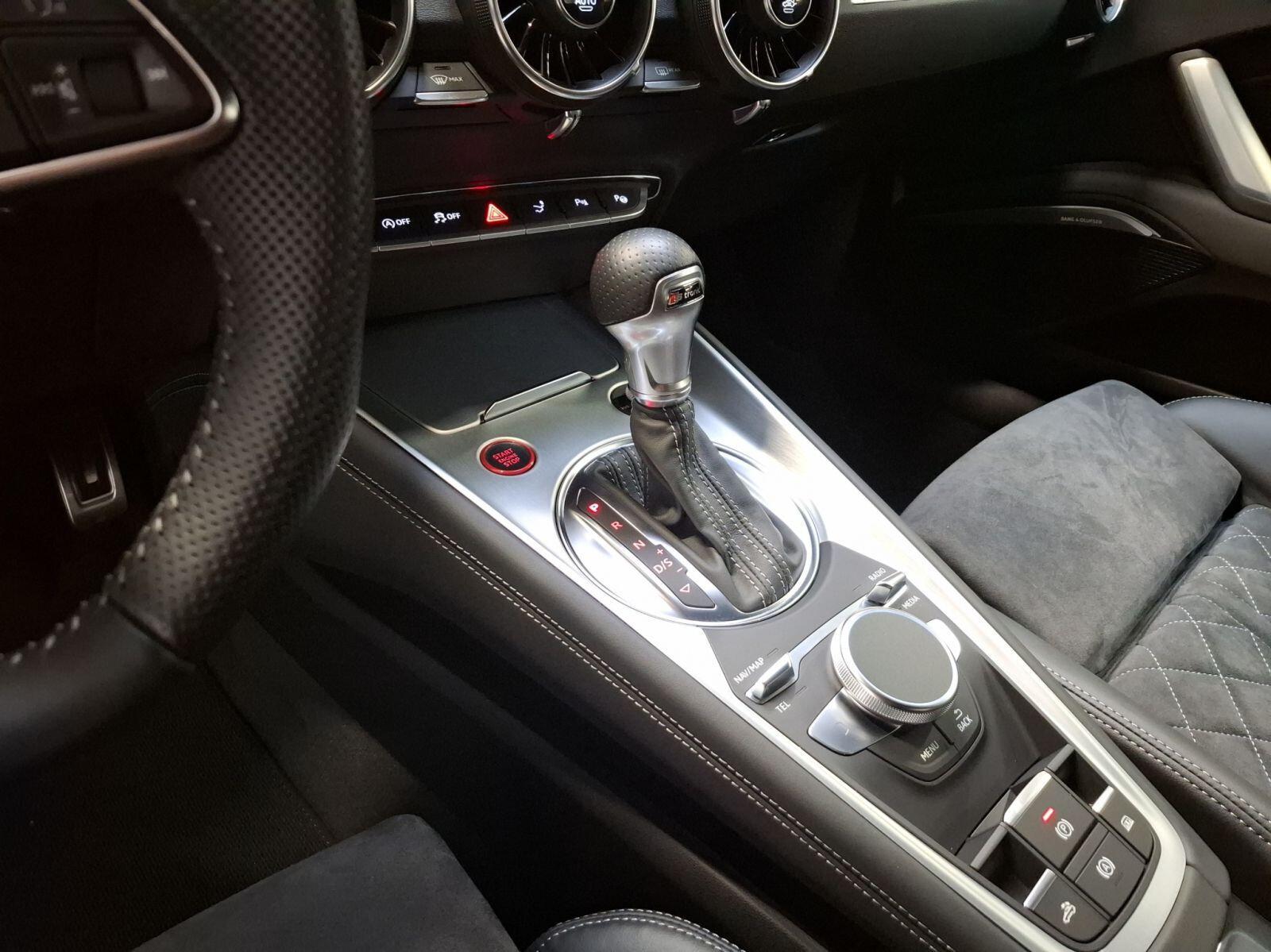 Audi TTS TFSI 235(320) kW(PS) S tronic