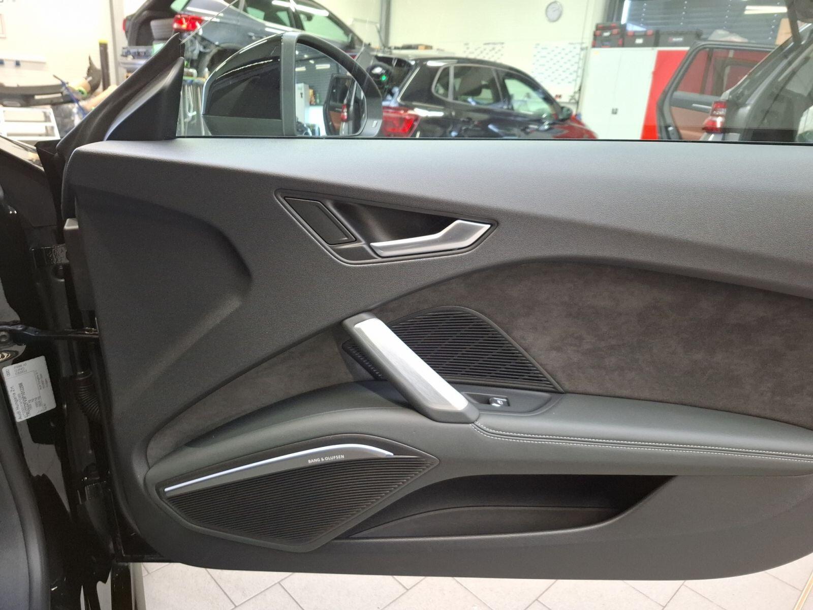 Audi TTS TFSI 235(320) kW(PS) S tronic