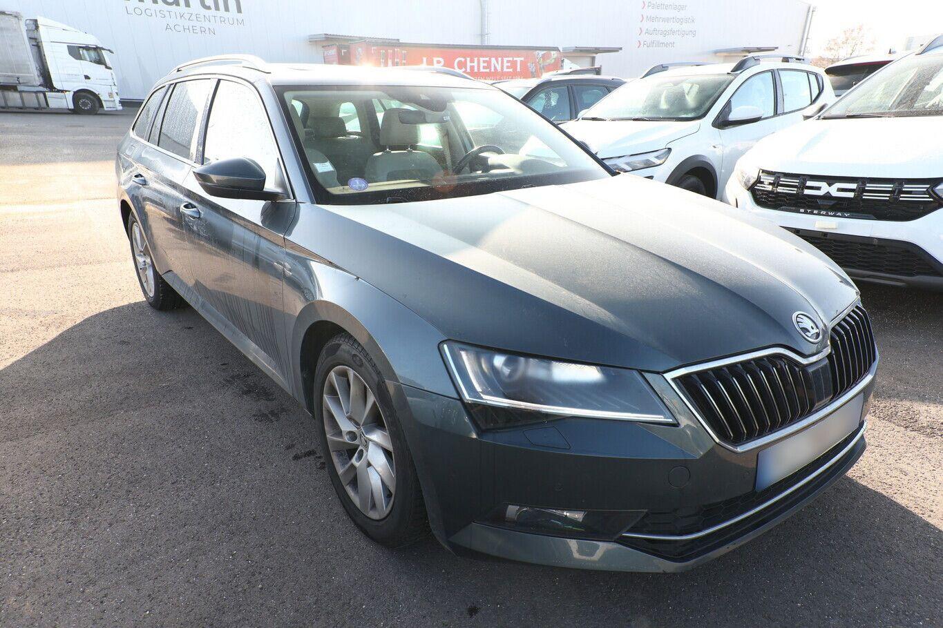 Skoda Superb Combi 1.5 TSI 150 DSG Style Pano Nav ACC