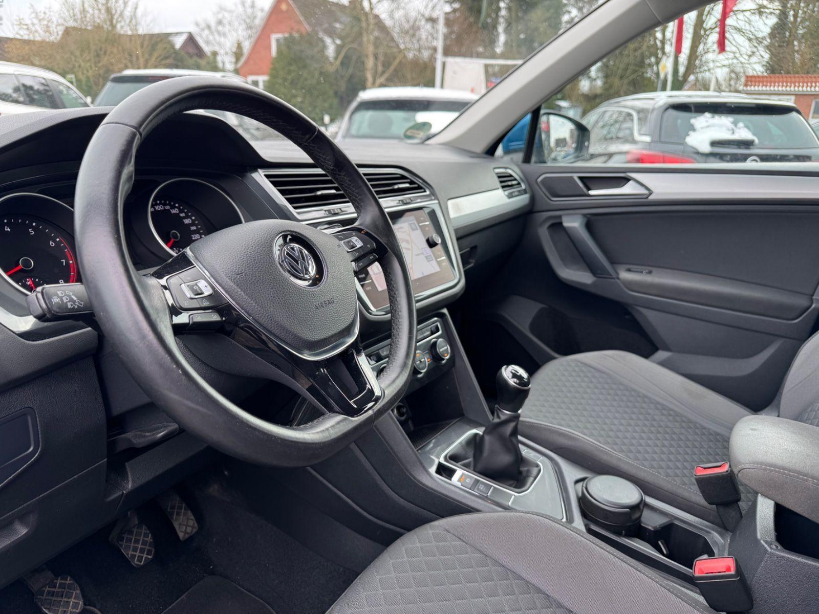 Volkswagen Tiguan NAVI SHZ TEMPOMAT AHK