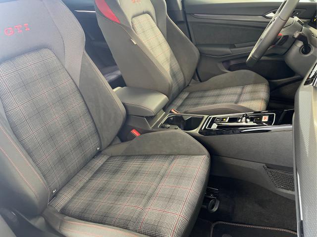 Volkswagen Golf DSG AHK+IQ.Light+Drive+Black+Harman+...