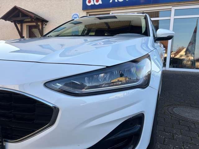 Ford Focus Cool&Connect*Aut.*KAM*NAV*LED*ACC*CARPLAY*Keyfree